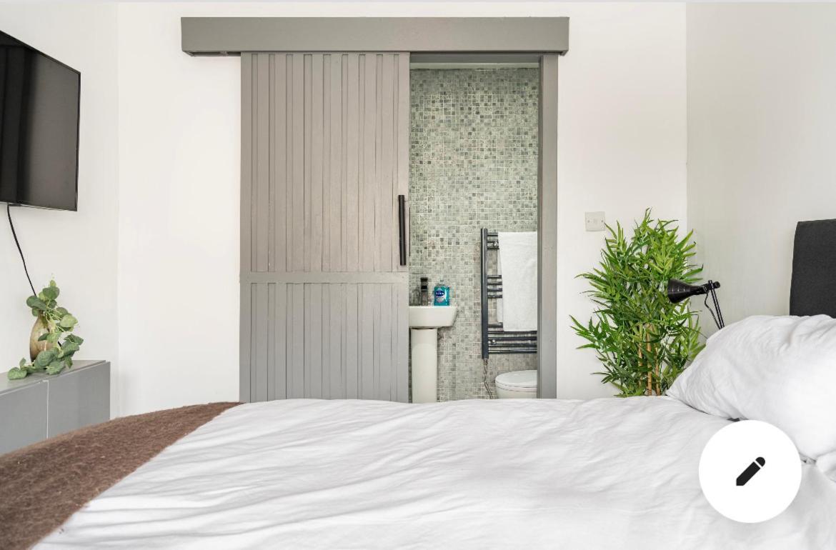 Double Room Oasis Stepps Exterior photo